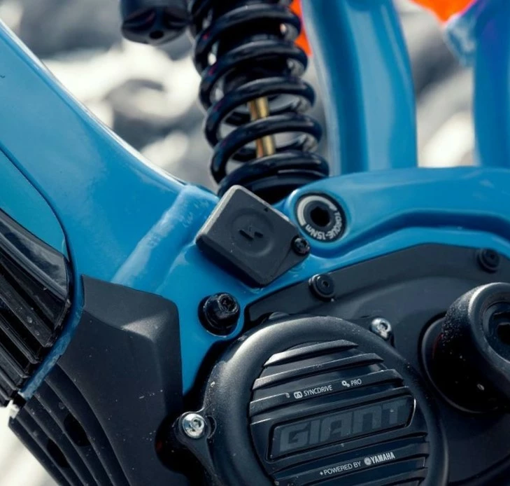 Giant Ladekontakt Abdeckung Downtube – Bild 2